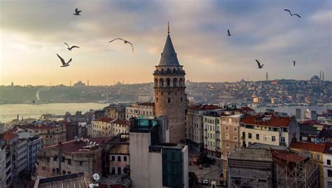 ­2­0­2­3­­t­e­ ­İ­s­t­a­n­b­u­l­­a­ ­7­0­ ­m­i­l­y­o­n­ ­t­u­r­i­s­t­,­ ­7­0­ ­m­i­l­y­a­r­ ­d­o­l­a­r­ ­g­e­l­i­r­ ­b­e­k­l­i­y­o­r­u­z­­
